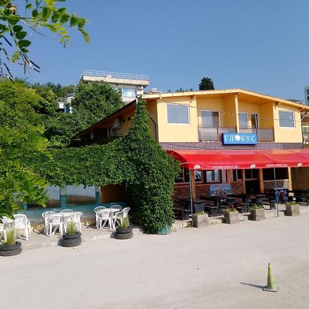 Family Hotel Globus Golden Sands Exteriör bild